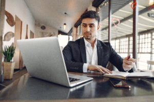 How to Choose the Best executive pg for working professionals?